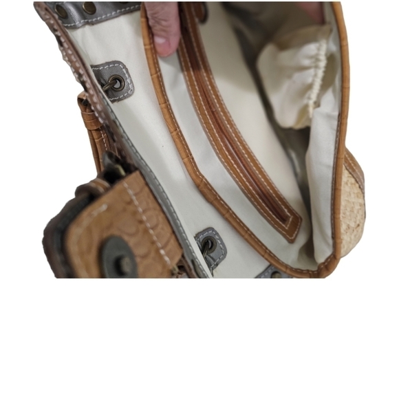 Vintage Straw Wicker style woven buckle purse 👜 handbag - Picture 4 of 5